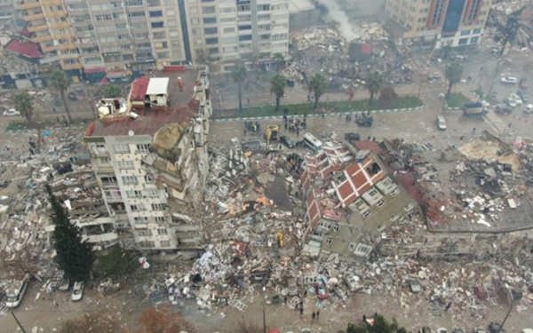 Earthquake damage to city