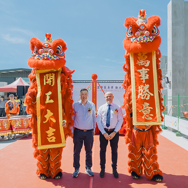 LOCAL COMMUNITIES AND POLICY MAKERS